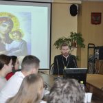 Накануне Дня матери священник выступил на студенческом мероприятии в Брянском ГАУ